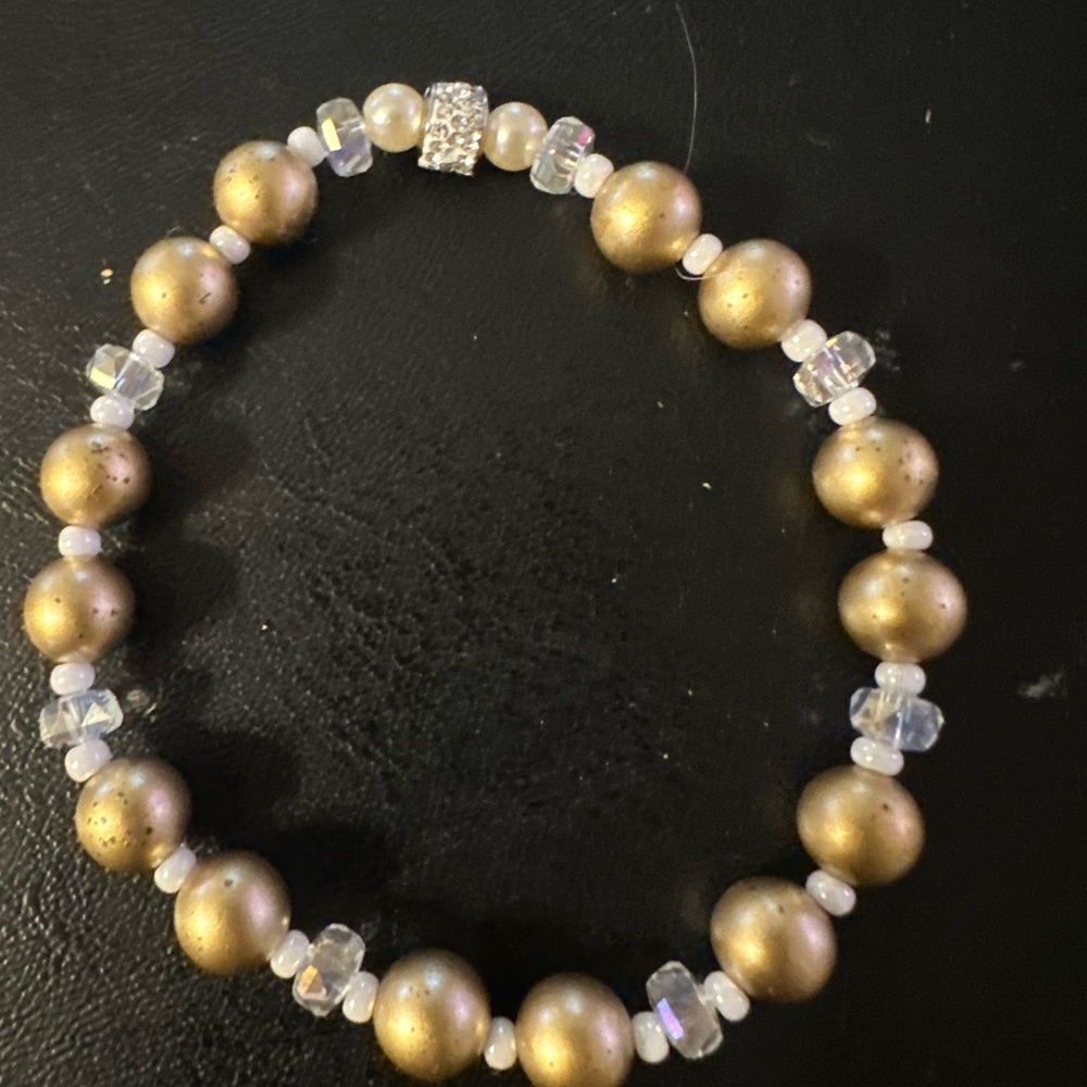 Stretch bracket , very pretty and classy